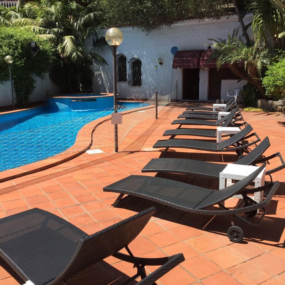 Hotel Bobby Executive Sanremo Exterior foto